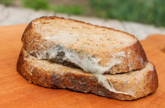 Ako skladovať chlieb? Vďaka jednoduchému triku bude dlhšie čerstvý!