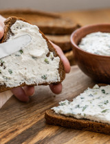 Bryndzová nátierka – 5 receptov, ktoré si doma obľúbite