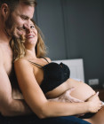 Sex v tehotenstve: Keď bruško rastie, no túžba (možno) tiež