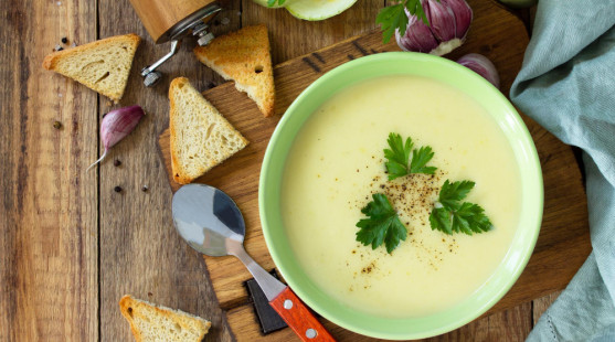 Recept na krémovú zelerovú polievku: Zdravý a chutný spôsob, ako podporiť imunitu!