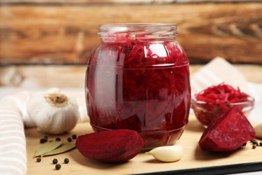 Recept na sladkokyslý nálev na cviklu, uhorky a inú zeleninu: Ako na to?
