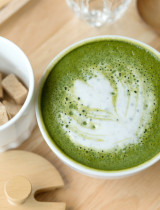 Ako sa robí matcha latte? Jednoduchý návod na trendy nápoj