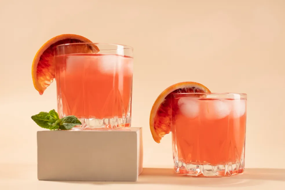 Grapefruitový negroni bez alkoholu