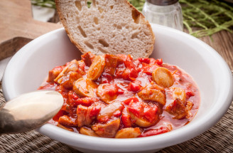 Recept na lečo – najlepšia letná pochúťka z papriky a paradajok