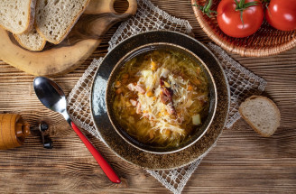 Langoše a kapustnica pôvod a tradícia na Slovensku