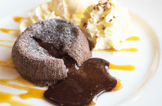 Recept na lávový koláč: Obľúbený čokoládový dezert s tekutým stredom
